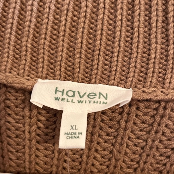 Button-Up Mock Neck Sweater - Picture 4 of 6